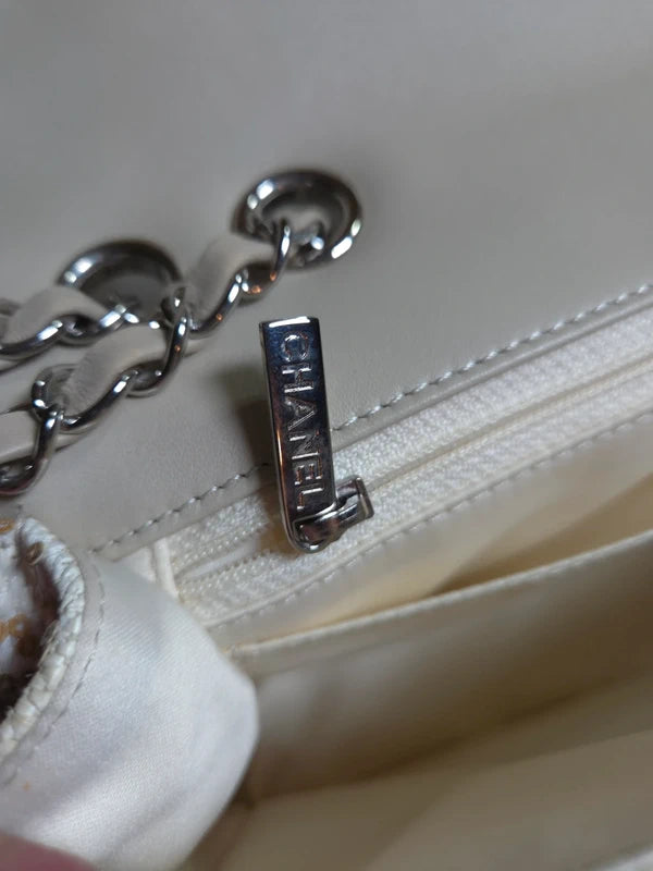 Chanel 2013 Jumbo Raffia Sequin Single Flap Bag